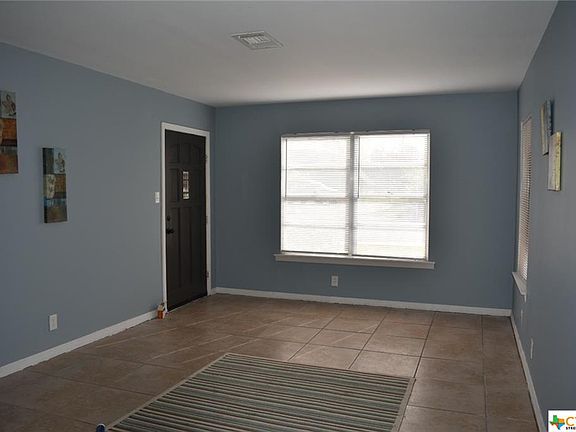 2nd image of 2006 E Loma Vista Ave