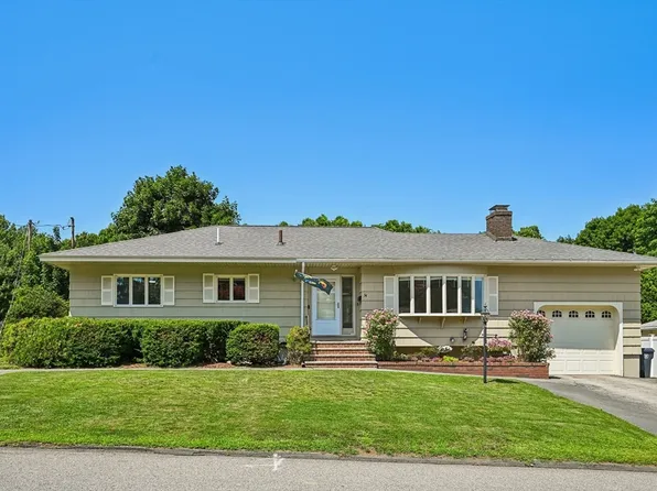 34 Duston Dr, Methuen, MA 01844