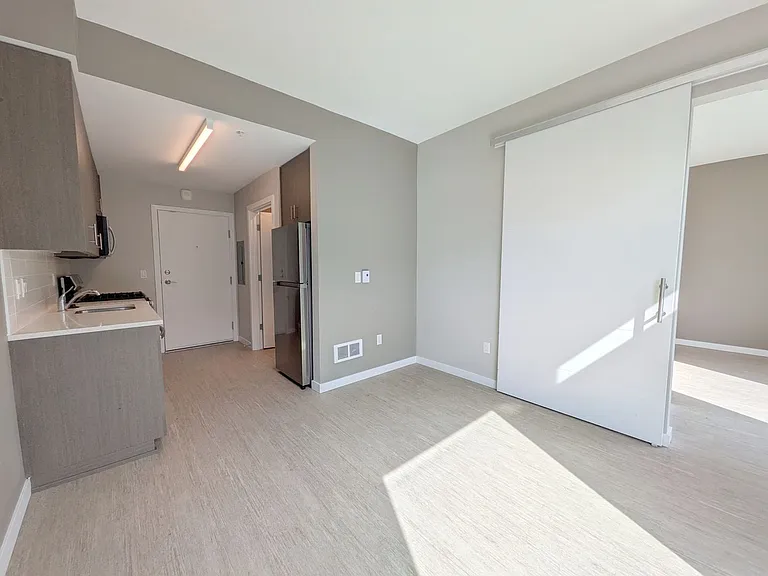 Soleil Apartments — Photo 14