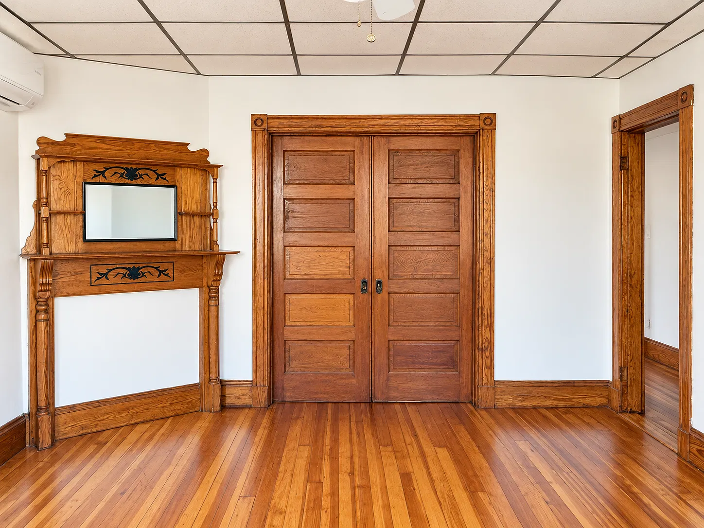 3 bed, 1000 sqft, $3,600 — Photo 2