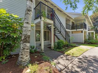 86 Kingsgate Rd UNIT A202, Lake Oswego, OR 97035