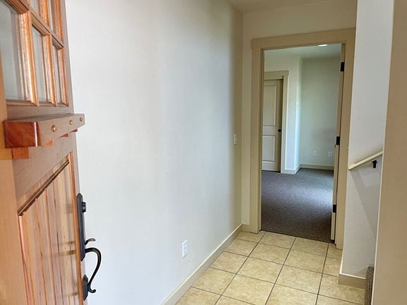 3rd image of 121 Stenner St