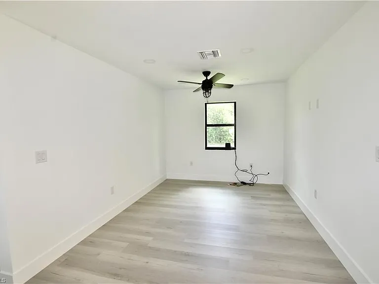 1725 Acremaker Rd — Photo 4