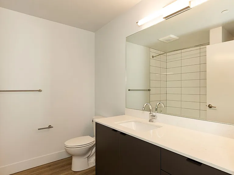 Adell Apartments — Photo 30