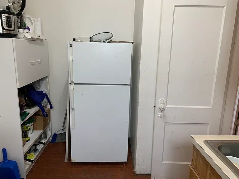 31 Saint Lukes Rd #1 — Photo 8