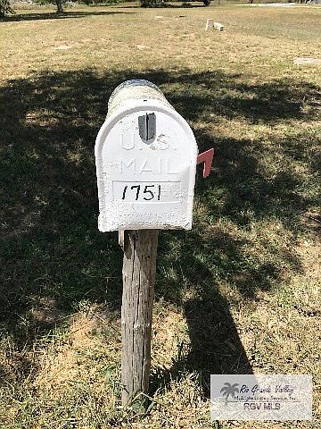 2nd image of 1751 Marydale Rd