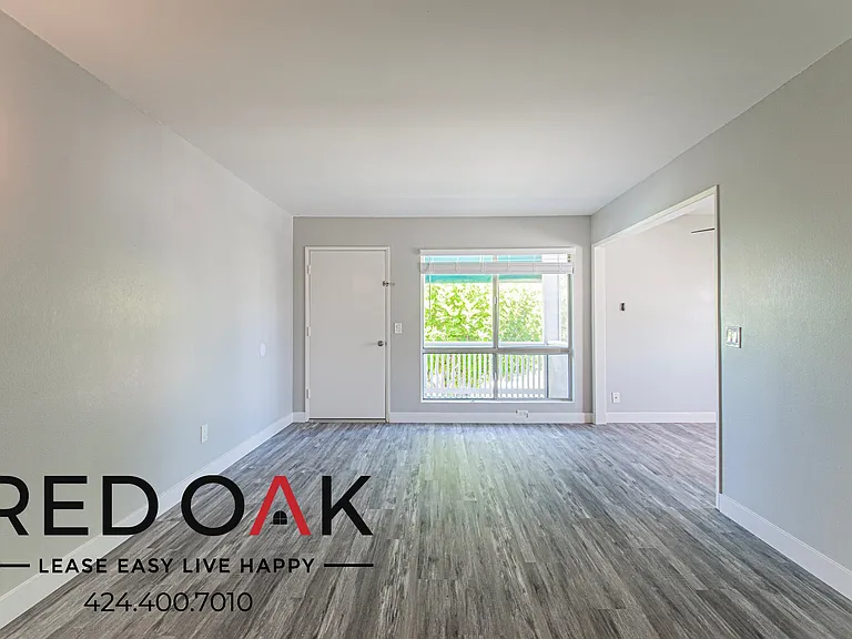 301 Avocado St #2 — Photo 2