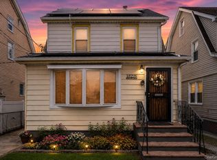 18226 143rd Ave, Springfield Gardens, NY 11413