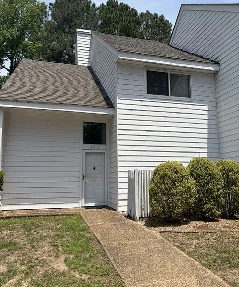 124 Governor Berkeley Rd #11 — Photo 2