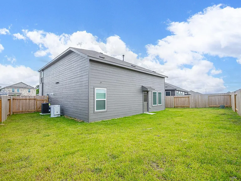 12819 Ivy Creek Ct — Photo 26