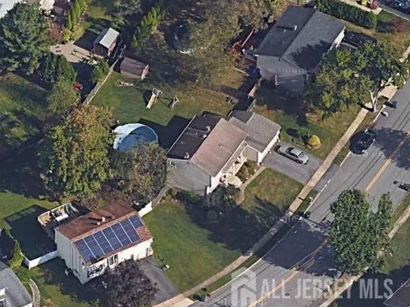 57 Clover Hill Dr, Flanders, NJ 07836