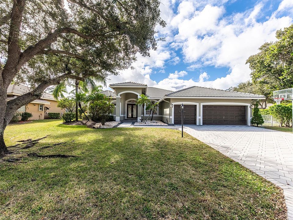 1st image of 10668 NW 69th Street