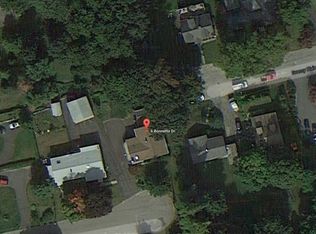 6 Bonnette Dr, Bethel, CT 06801