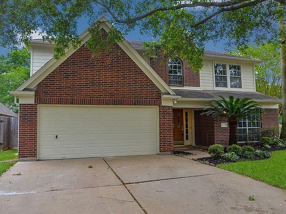 3rd image of 1319 Lamplight Trail Dr