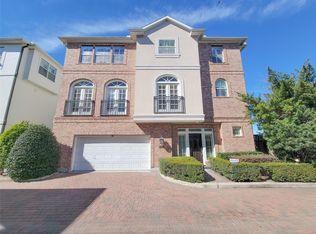 2614 Wroxton Rd, Houston, TX 77005