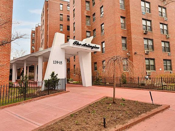 3rd image of 13915 83rd Ave APT 121