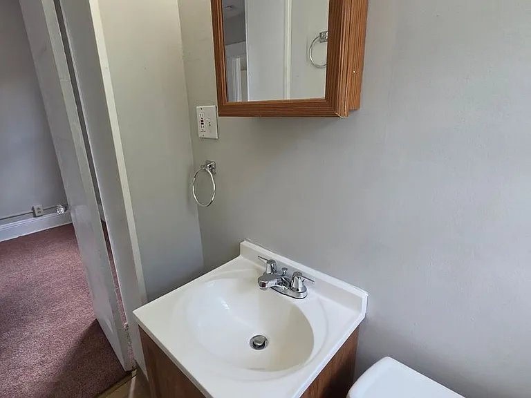 6321 Lansing Ave — Photo 8