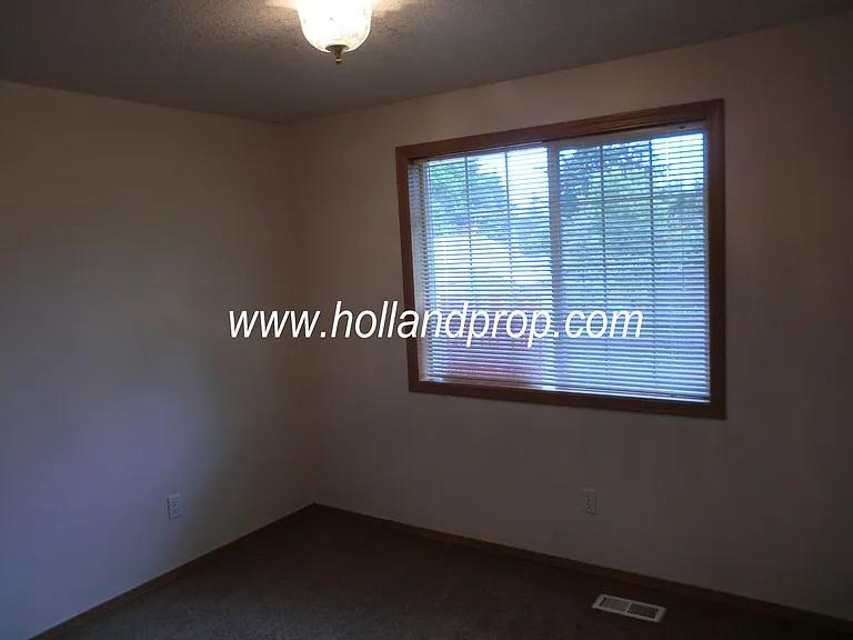 17229 SE Julie Pl — Photo 9