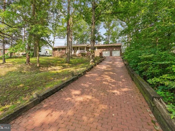 5 Greenridge Dr, Stafford, VA 22554