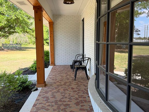 3rd image of 3200 McCrays Mill Rd