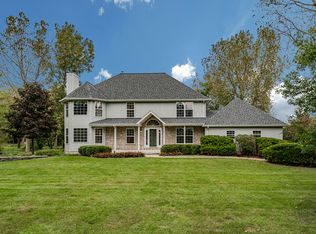 16W420 Timberlake Dr, Willowbrook, IL 60527