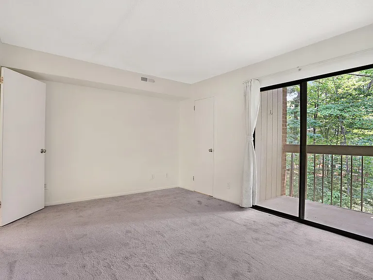 1526 Moorings Dr #12B — Photo 27