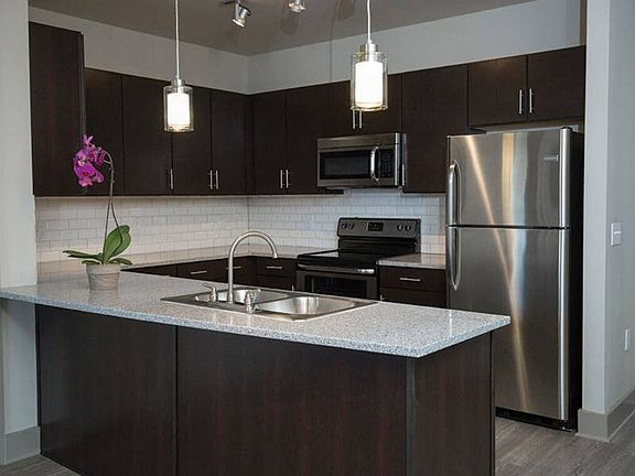 3rd image of 5150 Forest Dr #336