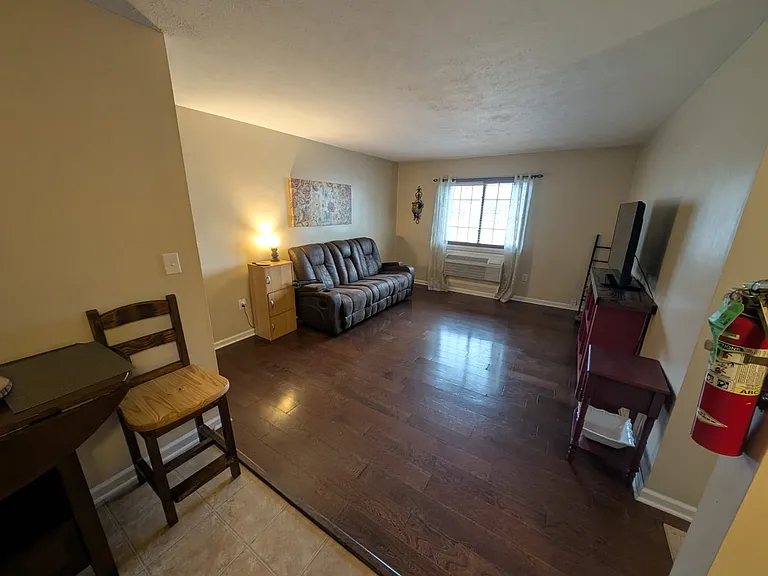 430 Adams St #5 — Photo 7