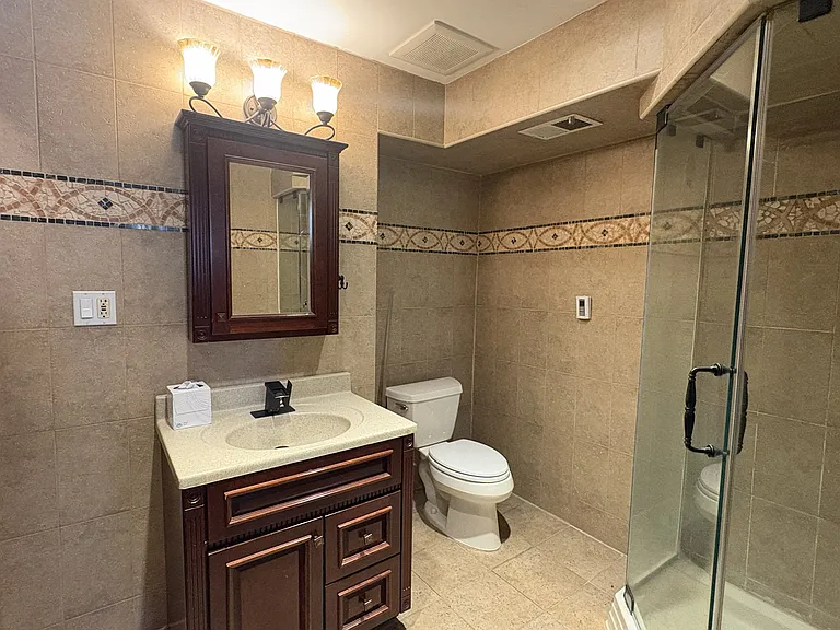 86 Notre Dame Ave #2 — Photo 12
