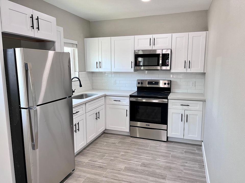 1st image of 3008 N 39th St APT 9B