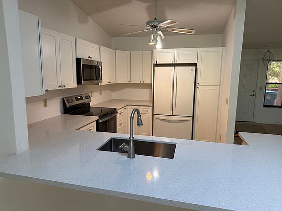 5th image of 78 Mayfair Ln #78