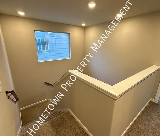3332 Juno Ct NE — Photo 17