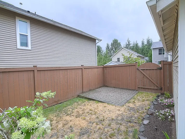 7617 Orchard Ave SE — Photo 3