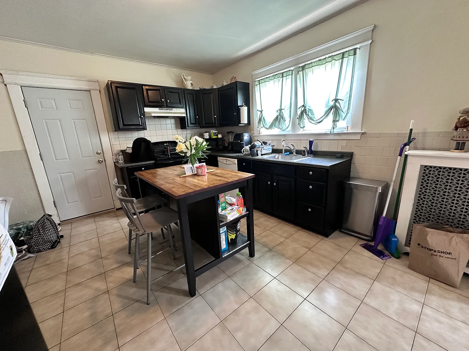 2 bed, 1000 sqft, $2,000 — Photo 3