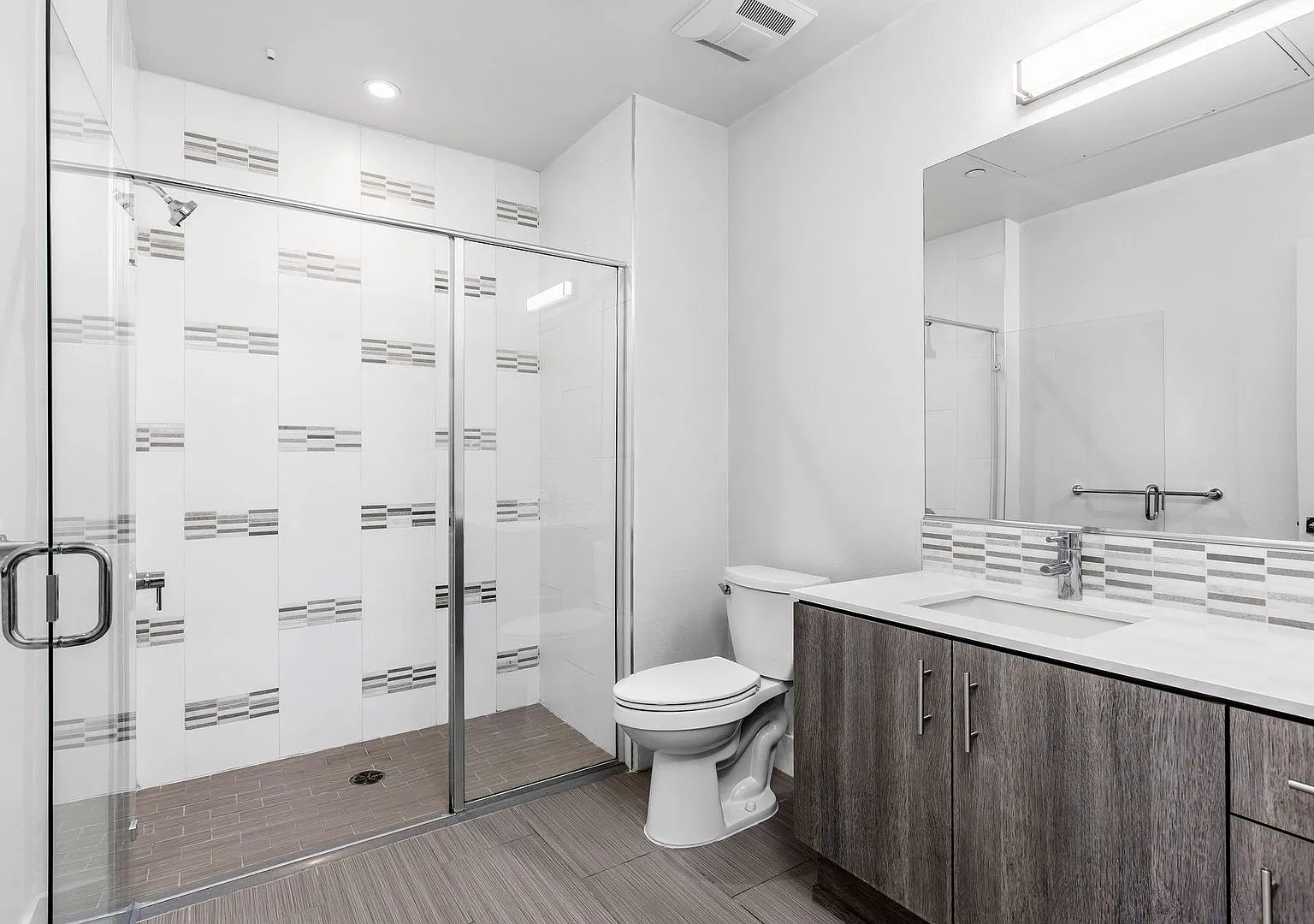 1 bed, 659 sqft, $2,245 — Photo 4
