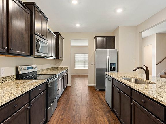 2nd image of 569 Fredericksburg Dr Lot 79