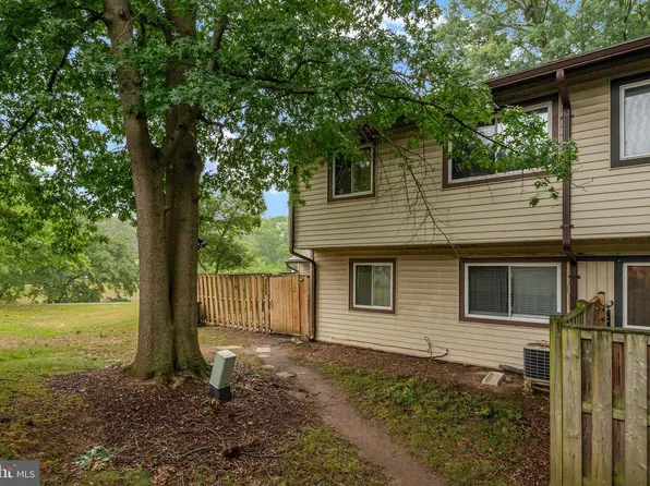 2054 Happy Ln, Crofton, MD 21114