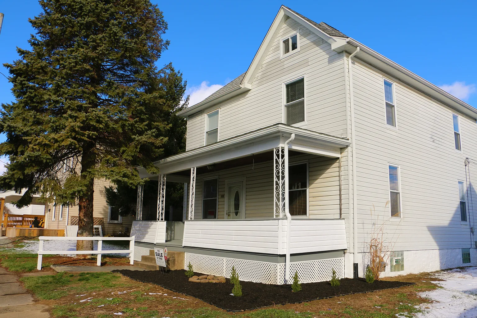 122 3rd Ave photo 1