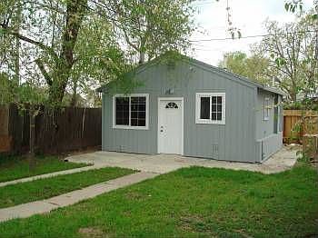 2nd image of 3927 Jasmine St