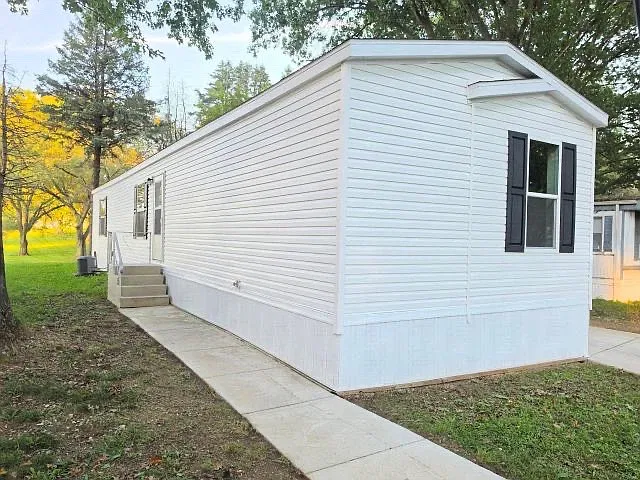 3 bed, 2.0 bath, $1,200 — Photo 2