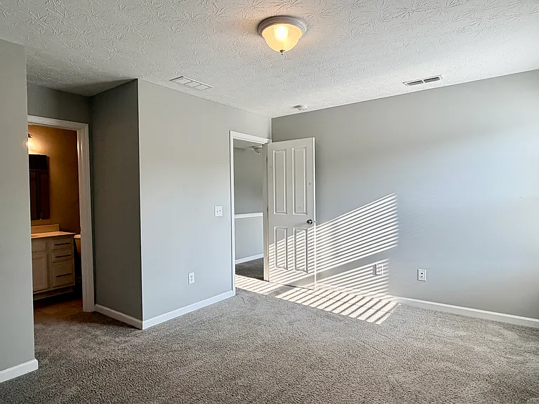 15660 Monson Dr — Photo 30