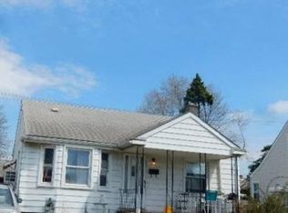 444 Mill St, Lincoln Park, MI 48146