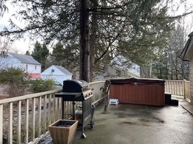 Side porch