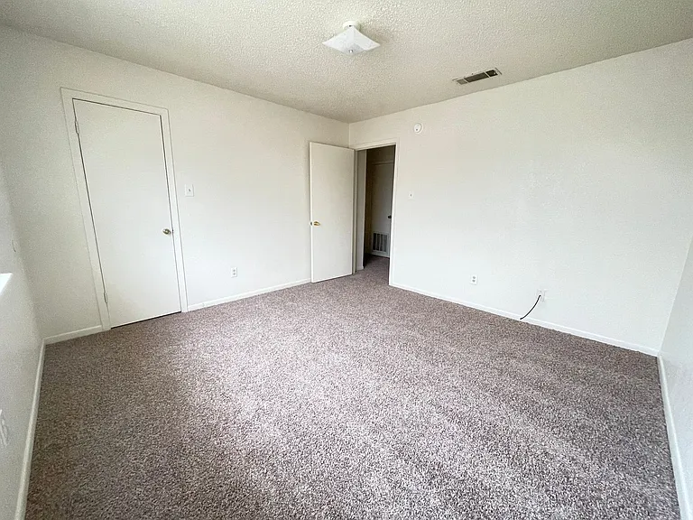 4408 Lake Rd — Photo 7