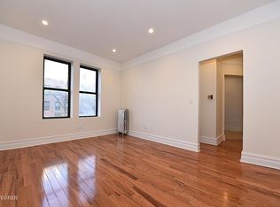 2206 38th St APT 2I, Astoria, NY 11105
