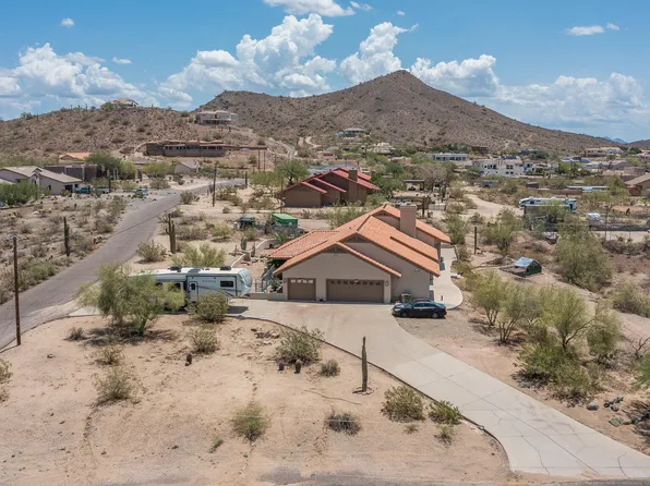 15 E BRILES Road, Phoenix, AZ 85085