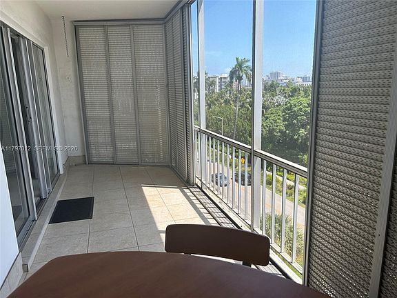 5th image of 400 Diplomat Pkwy APT 611