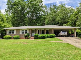 185 Walker Ave, Fayetteville, GA 30215