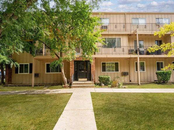 2504 Algonquin Rd APT 14, Rolling Meadows, IL 60008