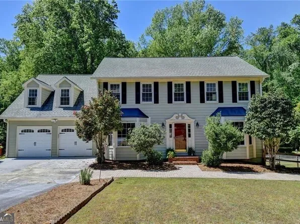 2825 Shurburne Dr, Alpharetta, GA 30022